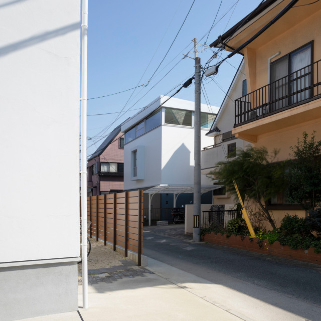CLERESTORY HOUSE moderno-facciata