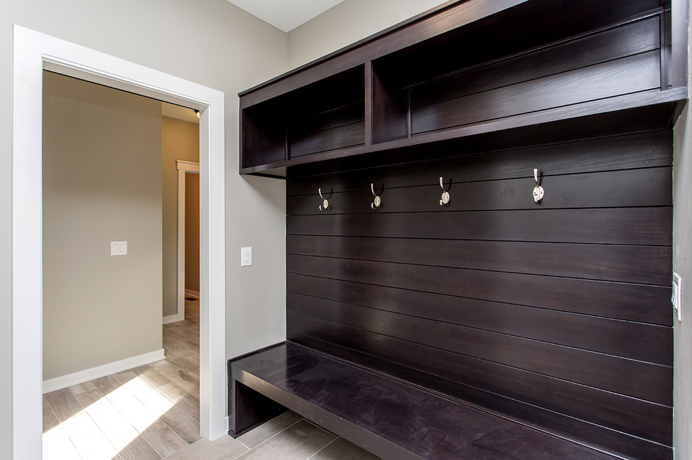 Laundry room - transitional laundry room idea