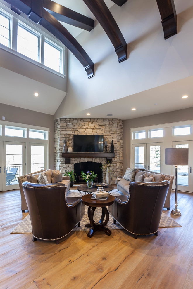 Transitional home design photo in Grand Rapids