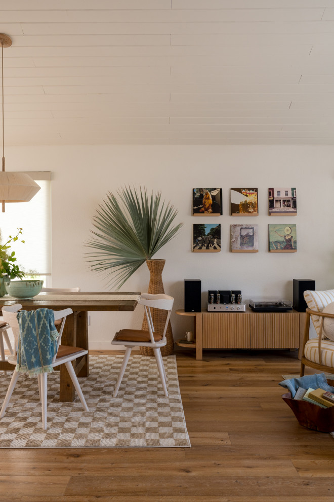 Inspiration for an eclectic home design remodel in San Diego