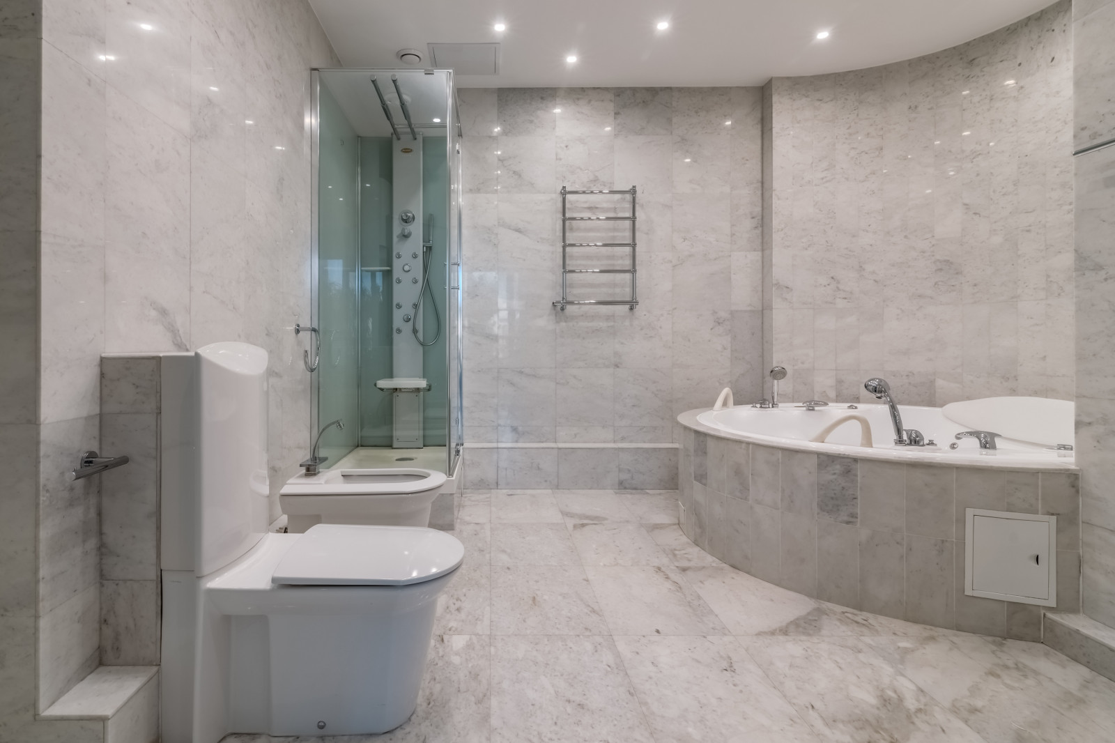 Квартира в г. Омск для проживания и отдыха с красивийшим видом