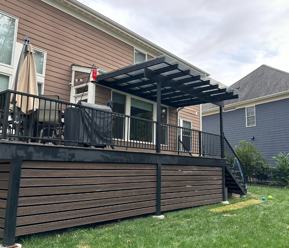 Minimalist deck photo in Indianapolis