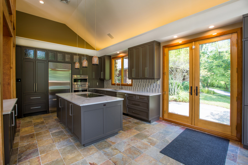 Example of a transitional home design design in New York