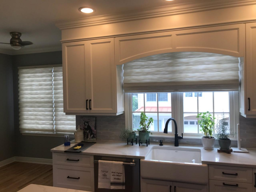 Alustra Vignette Modern Roman Shade