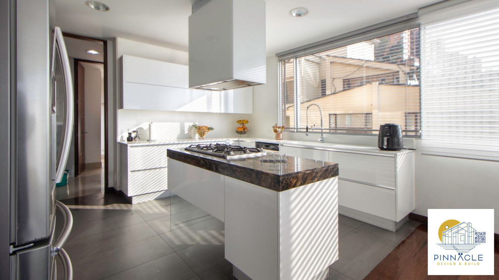 Sleek & Stylish Kitchen Design