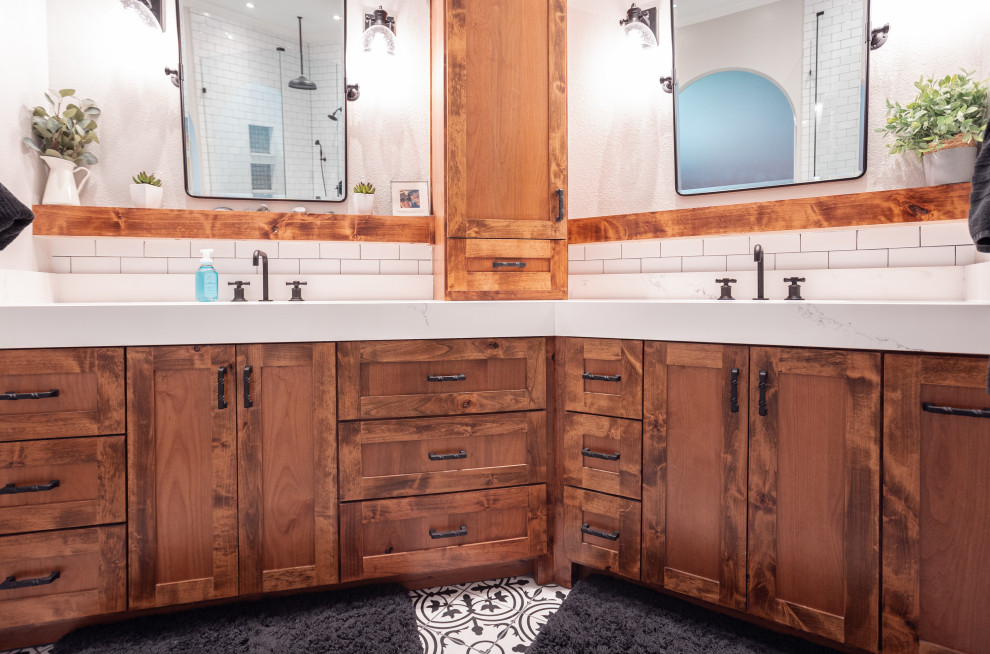 English Chestnut | Master Bathroom