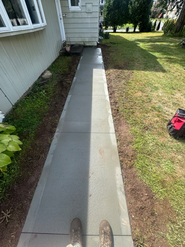 Concrete side walk