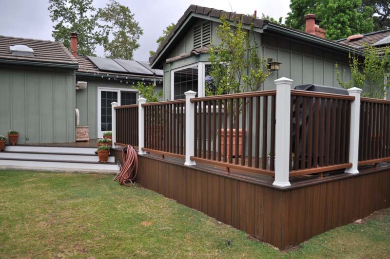 Transitional home design photo in Los Angeles