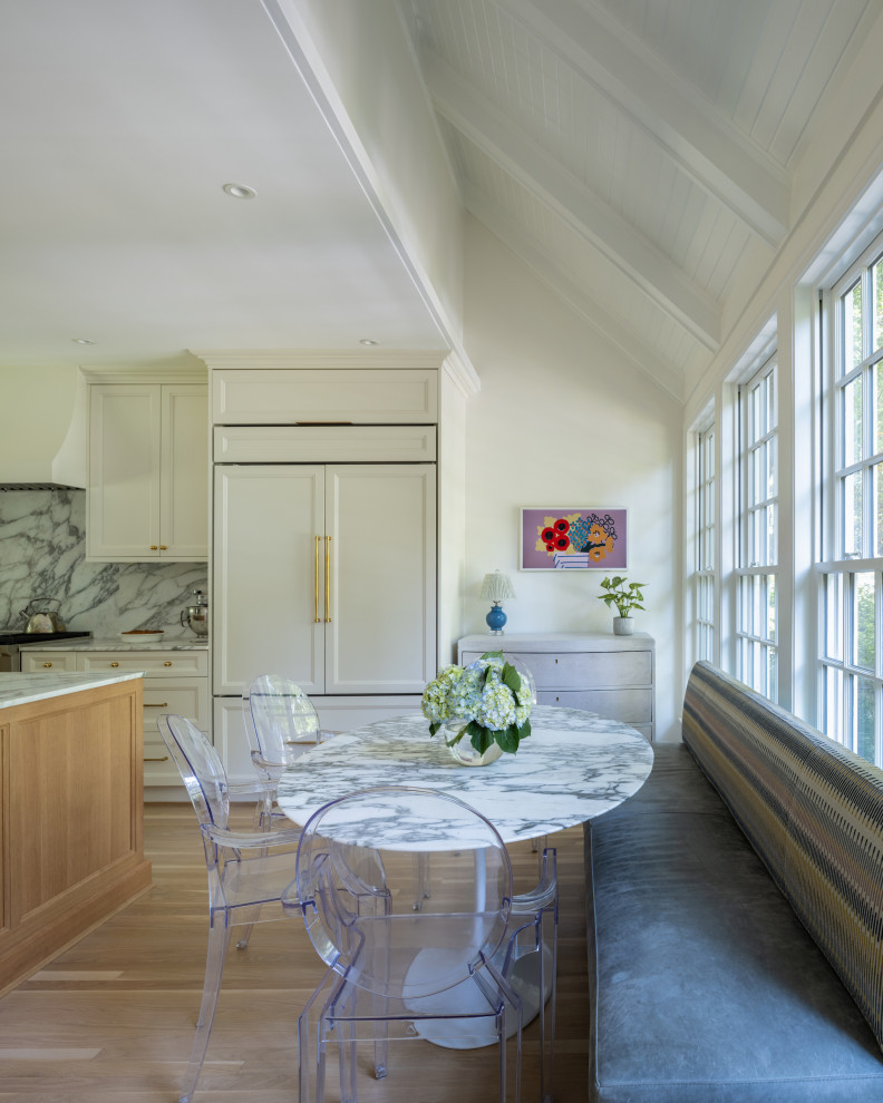 Example of a transitional dining room design in DC Metro