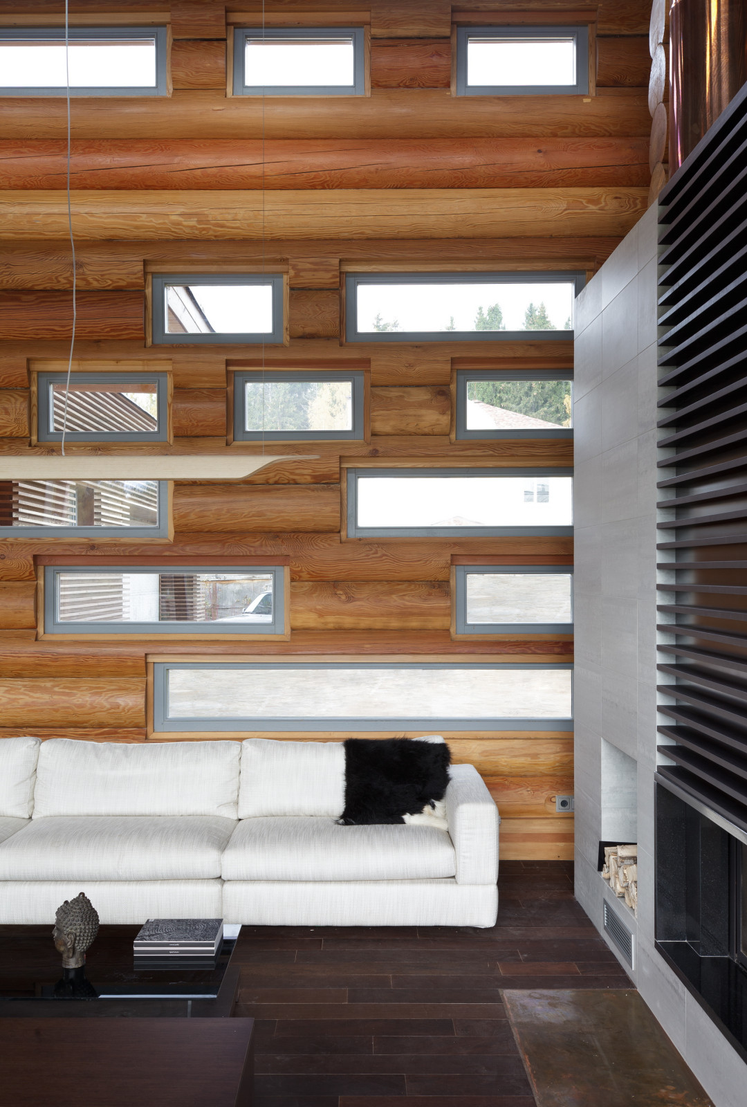 Интерьер деревянного жилого дома