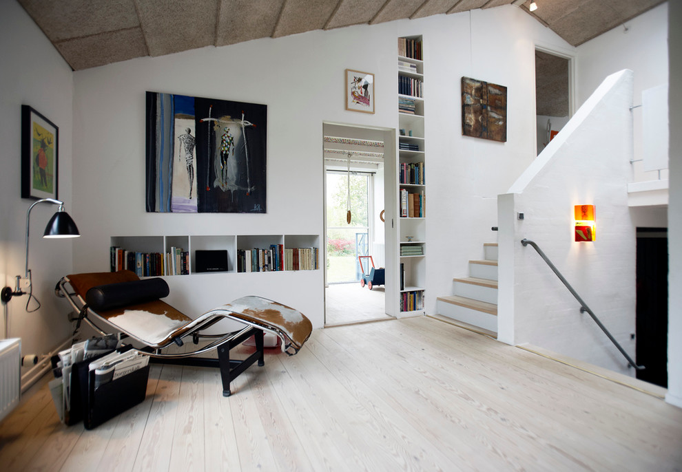 Inspiration for a contemporary home design remodel in Copenhagen