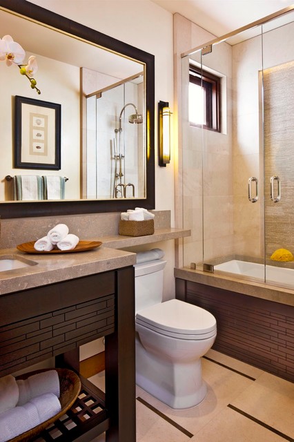 Oceanfront trendy-badevaerelse