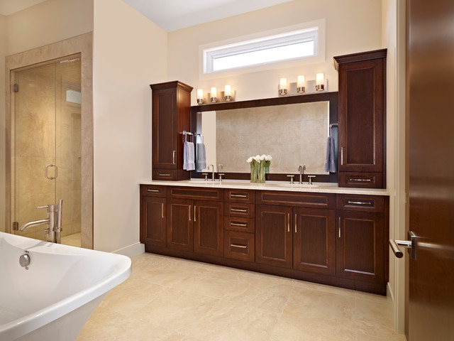 Transitional transitional-bathroom