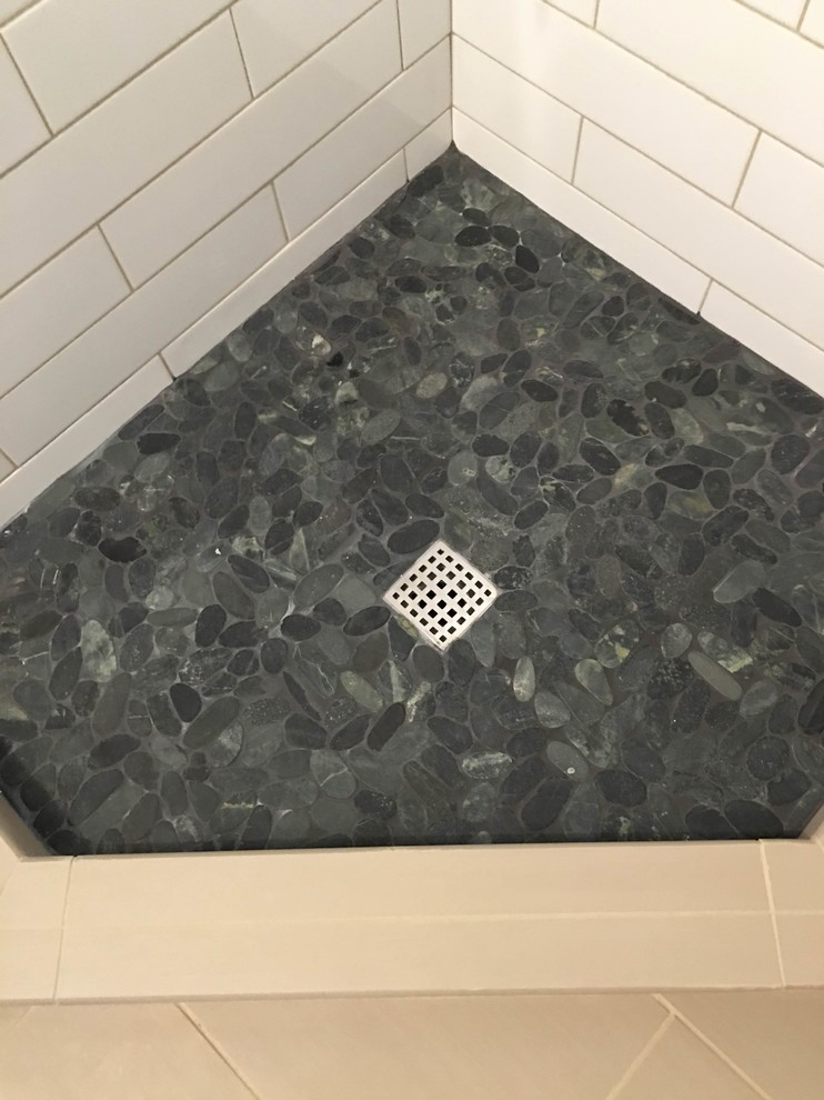 Bathroom - transitional bathroom idea