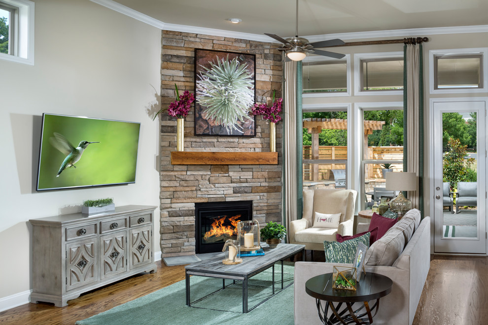 Transitional home design photo in Charlotte