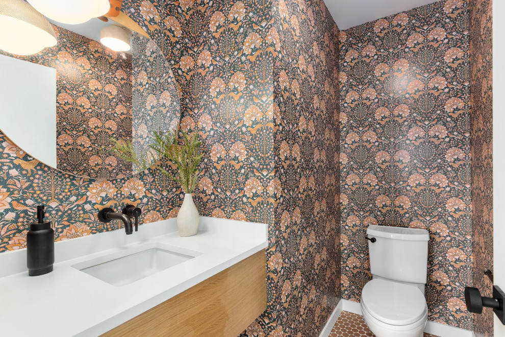 This is an example of a contemporary cloakroom in Portland.