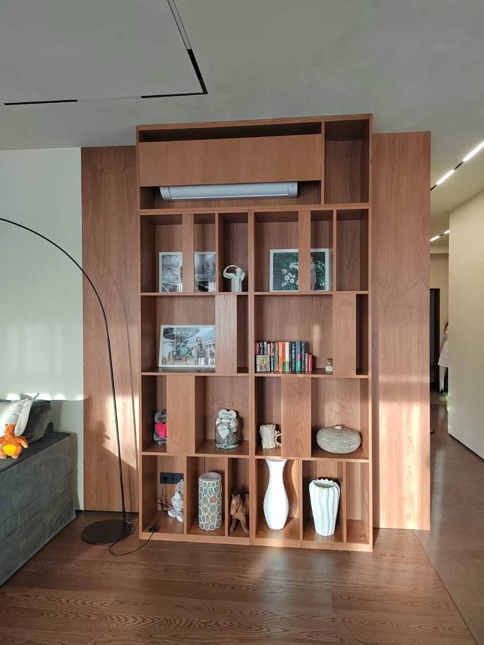 Стеллажи и Панели в квартире