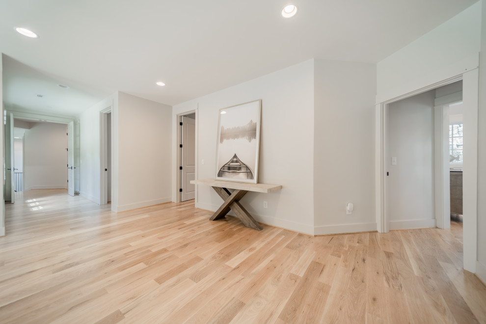 Home design - transitional home design idea in Birmingham