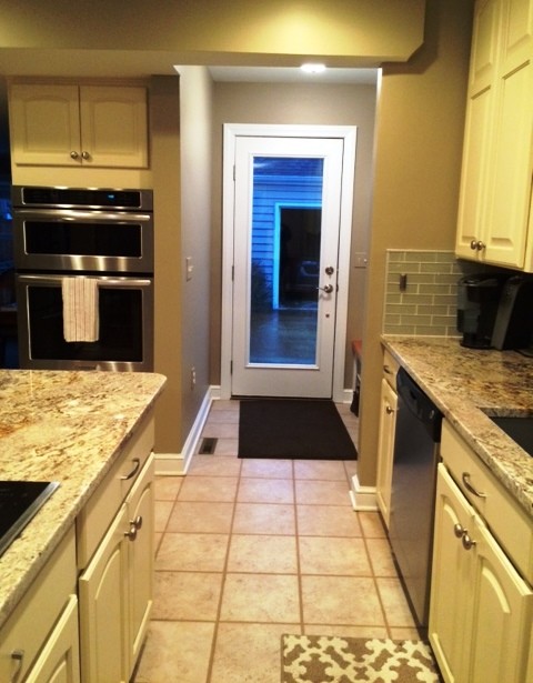 Kitchen - kitchen idea in Columbus