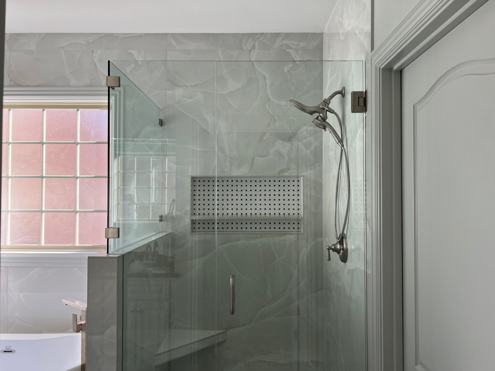 Elegant Fairvue Bathroom