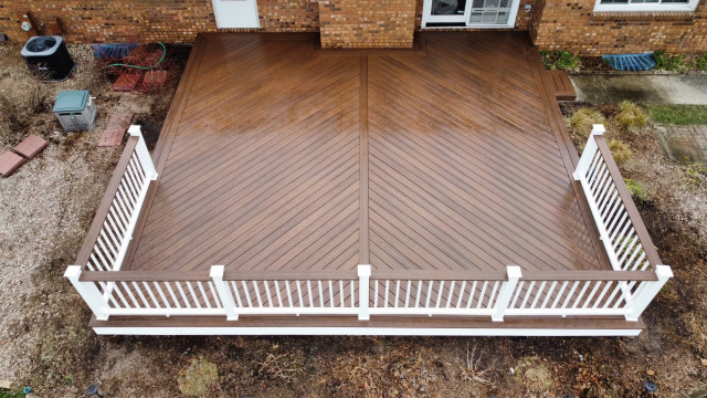 Composite Deck rustico-terraza-y-balcon
