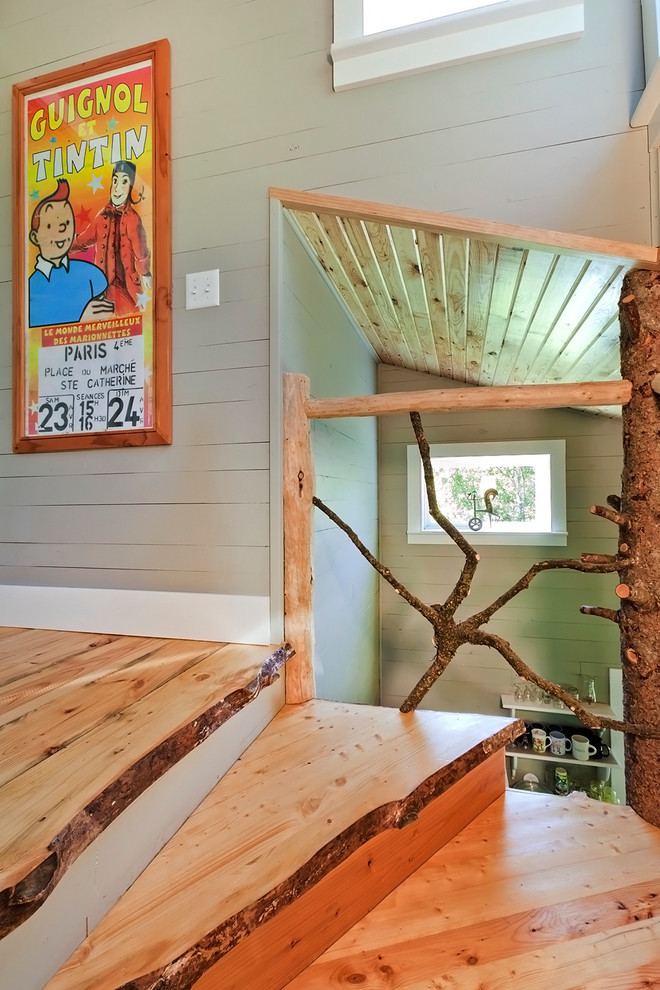 Example of a farmhouse staircase design in Minneapolis