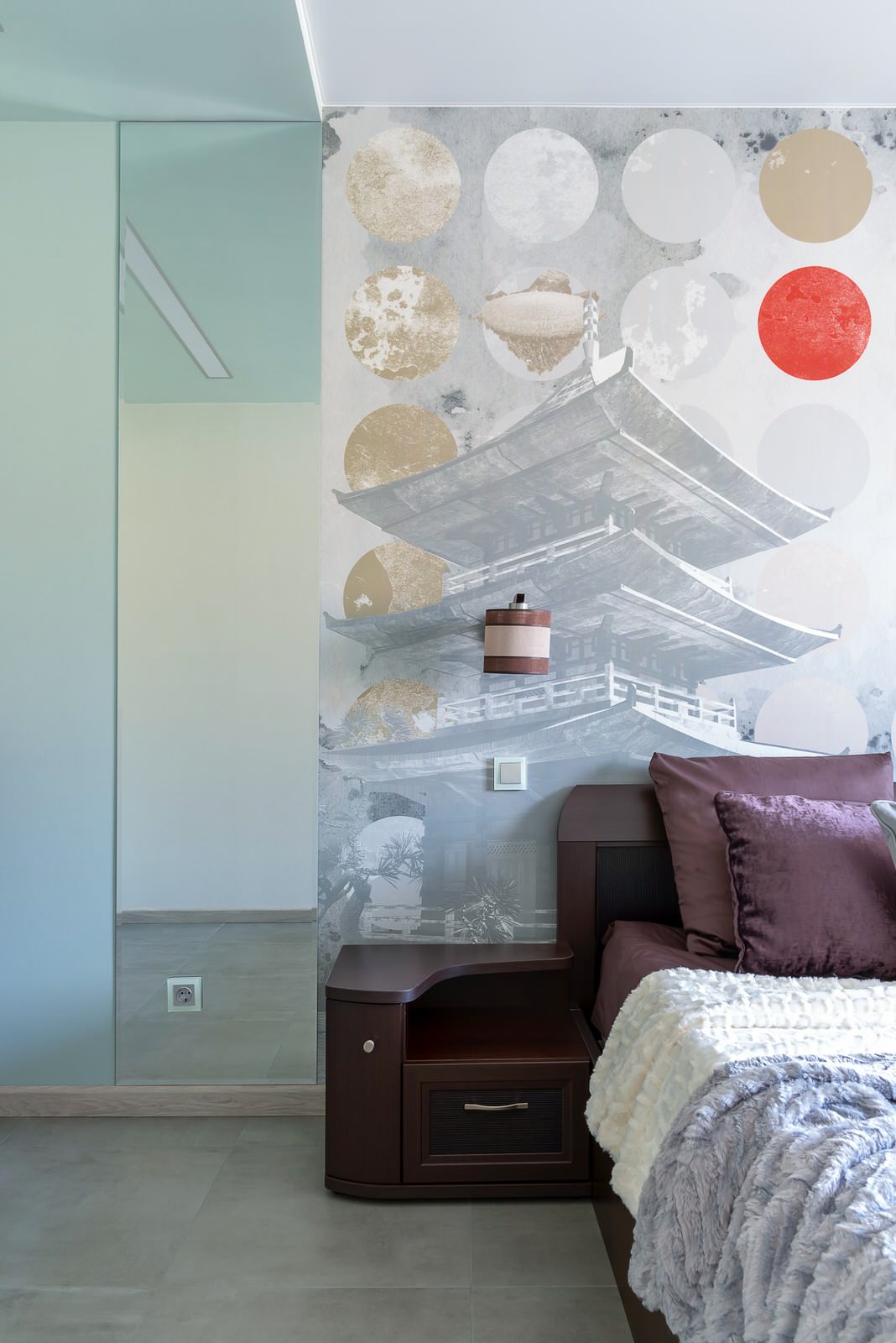 Дом с ирисом