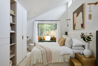 75 Beautiful Contemporary Bedroom Ideas and Designs February 2025 Houzz UK