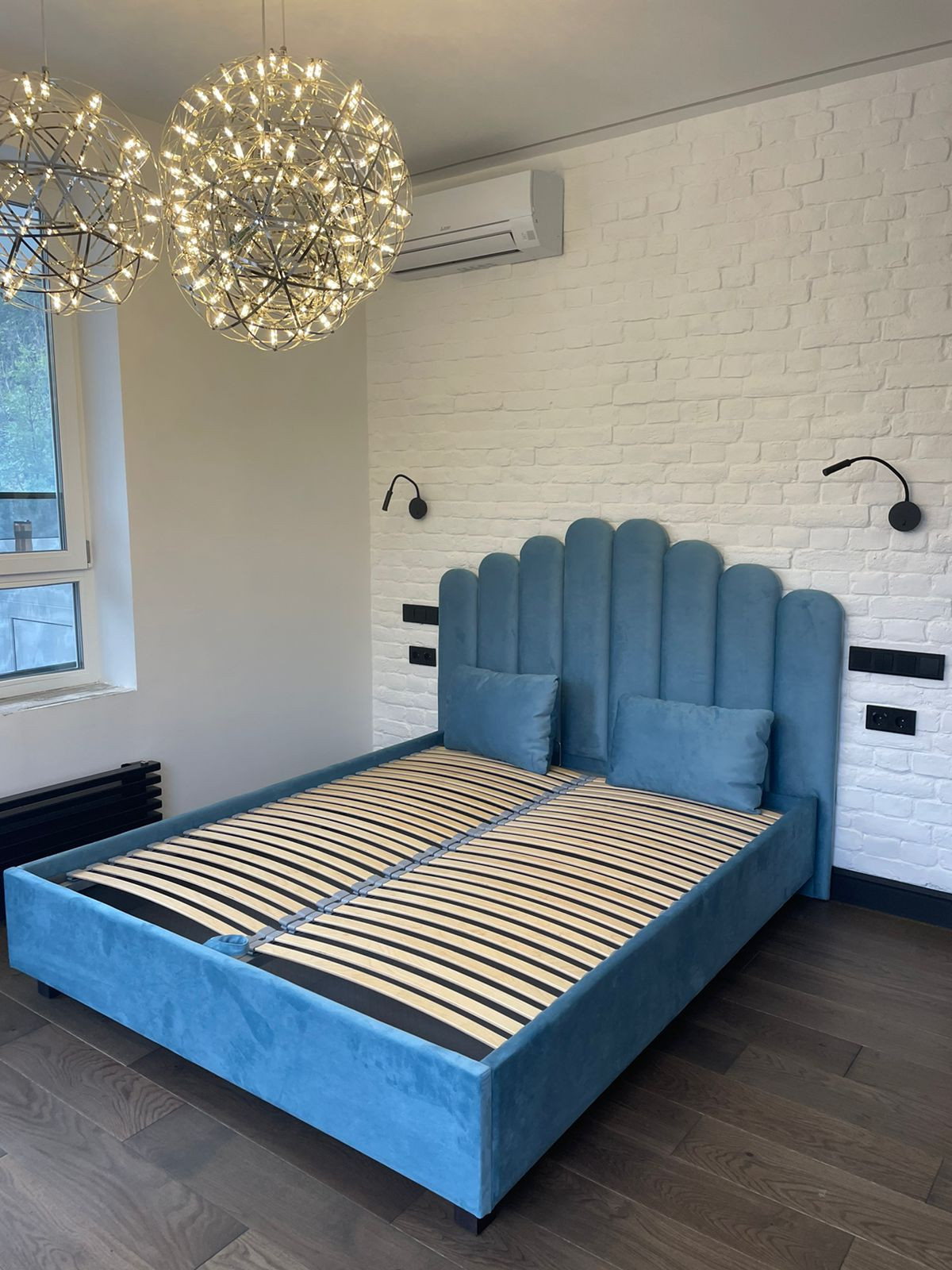 Кровать по проекту дизайнера.