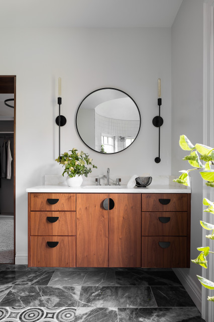 10 Bathroom Vanity Features Pros Always Recommend