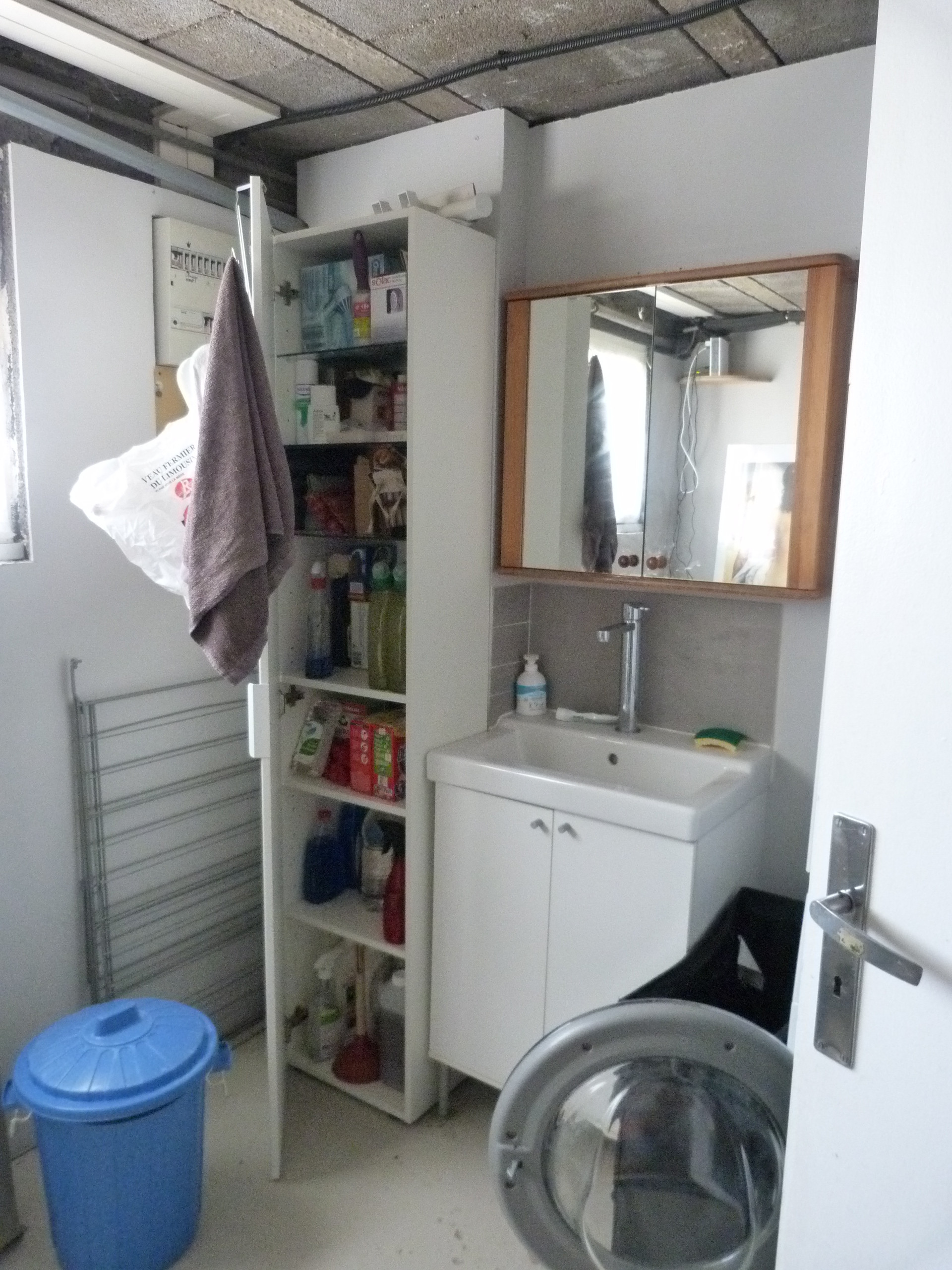 Rénovation d'une maison individuelle, intérieur et toiture