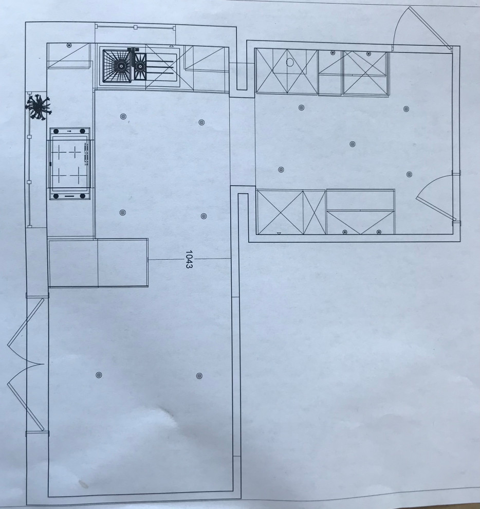 Kitchen design help! Extractors and hobs under windows