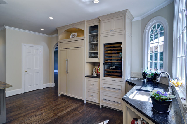 Kitchen traditional-kitchen