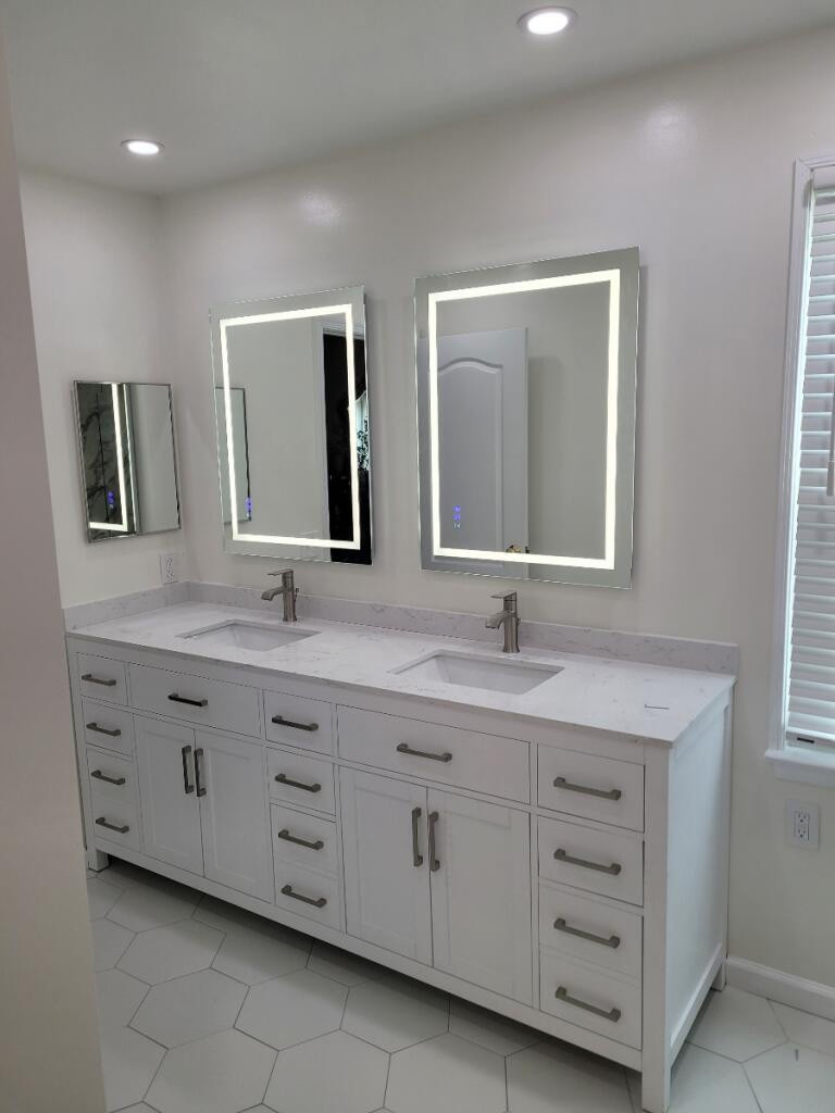 Ellison Custom Owners Suite Bathroom