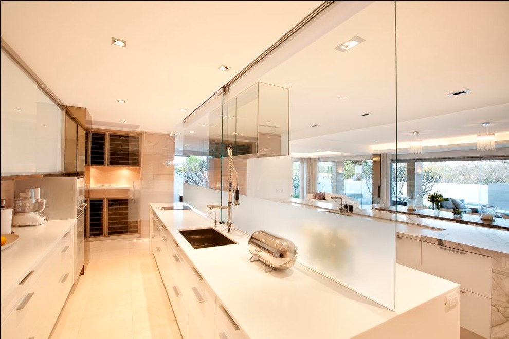 Inspiration for an expansive modern kitchen in Perth.