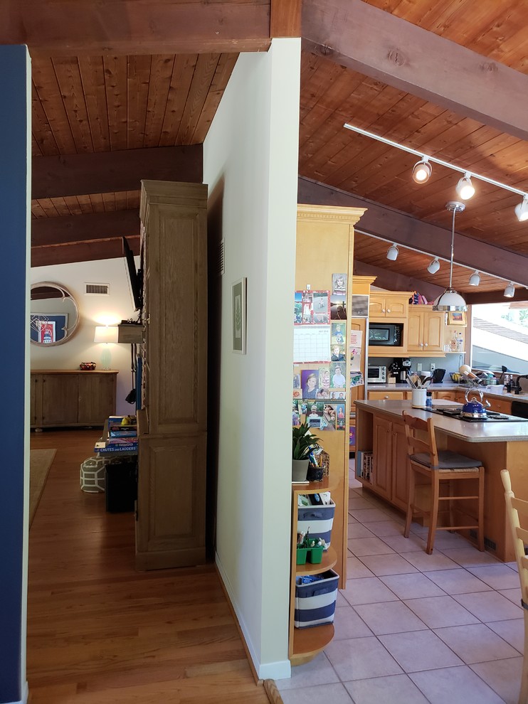 Inspiration for a transitional home design remodel in Baltimore