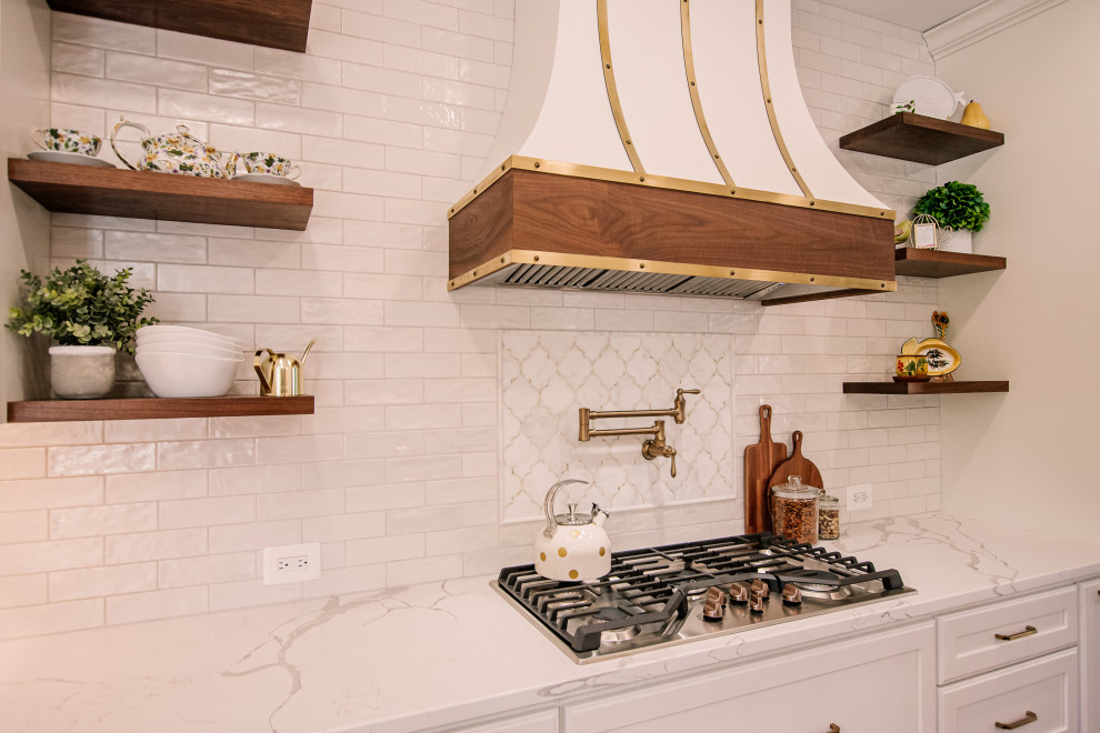 Inspiration for a transitional home design remodel in Baltimore