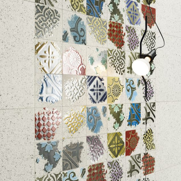 Inspiration for a transitional home design remodel in Miami