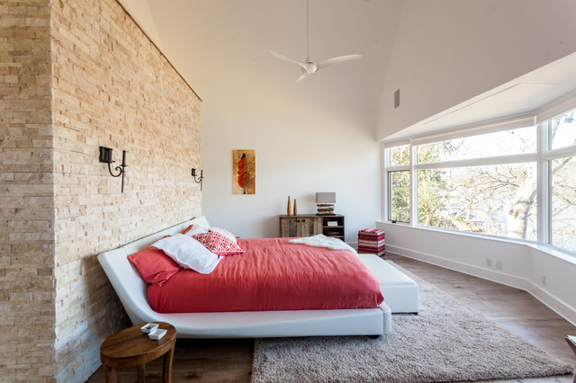 Clean Modern Lakehouse modern-schlafzimmer