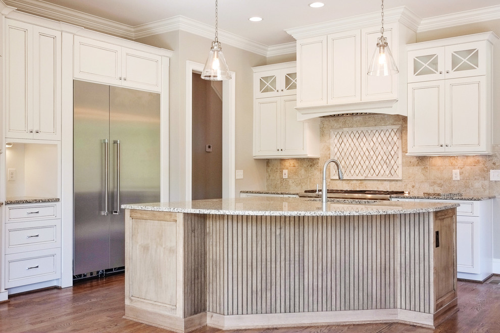 Kitchen - transitional kitchen idea