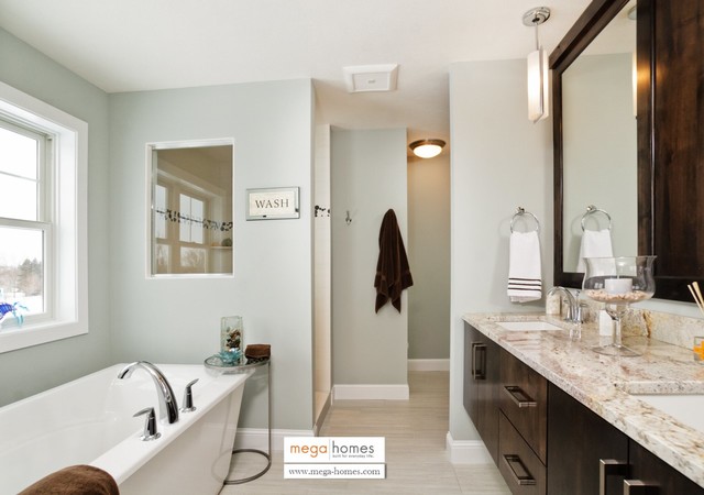 Our new Reflection Model modern-badezimmer