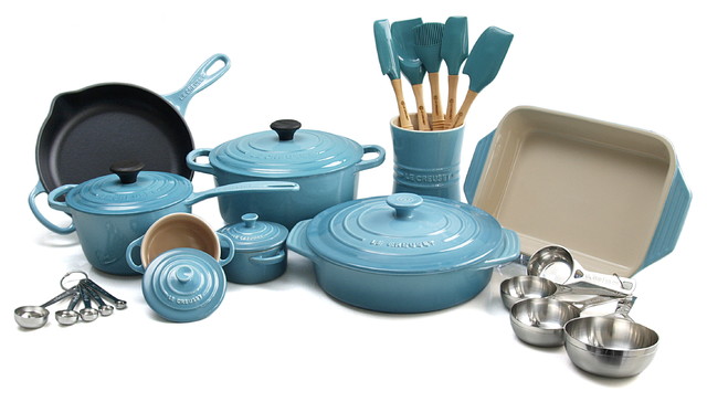 Le Creuset 18 Piece Enameled Cast Iron And Stoneware Cookware Le Creuset 18 Piece Enameled Cast Iron And Stoneware Cookware Caribbean
