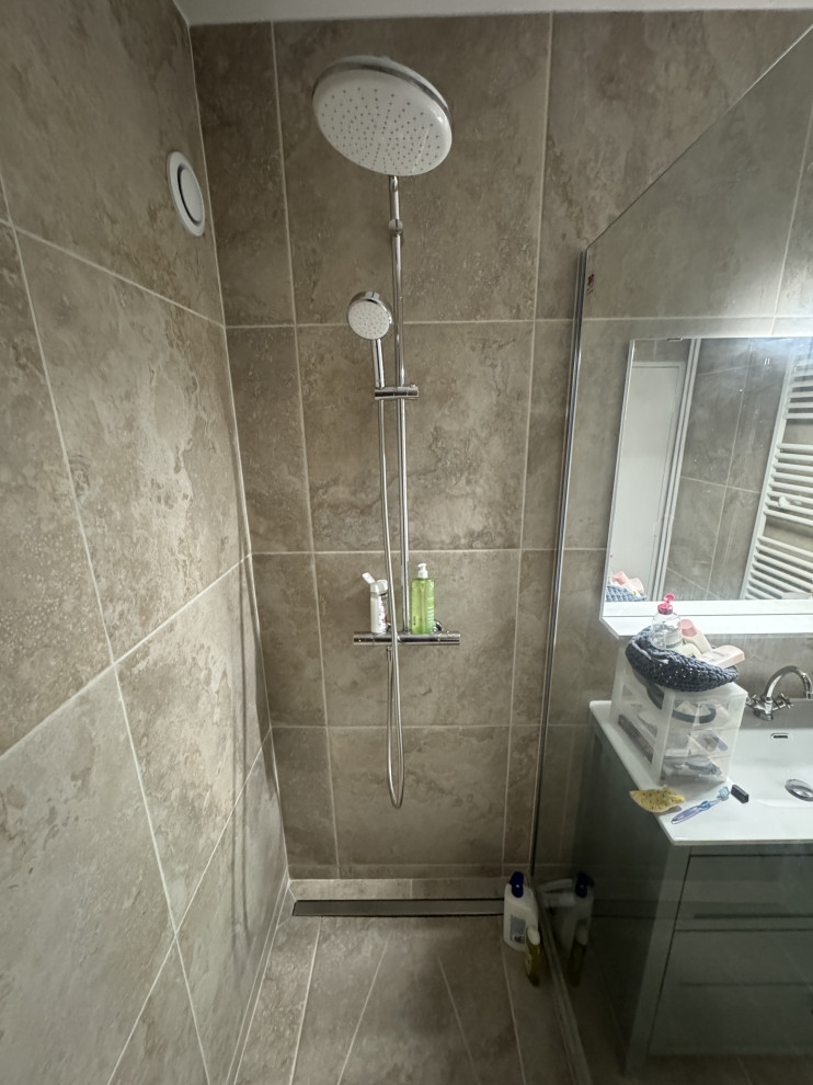 Rénovation de deux salles de bain et du salon / cuisine