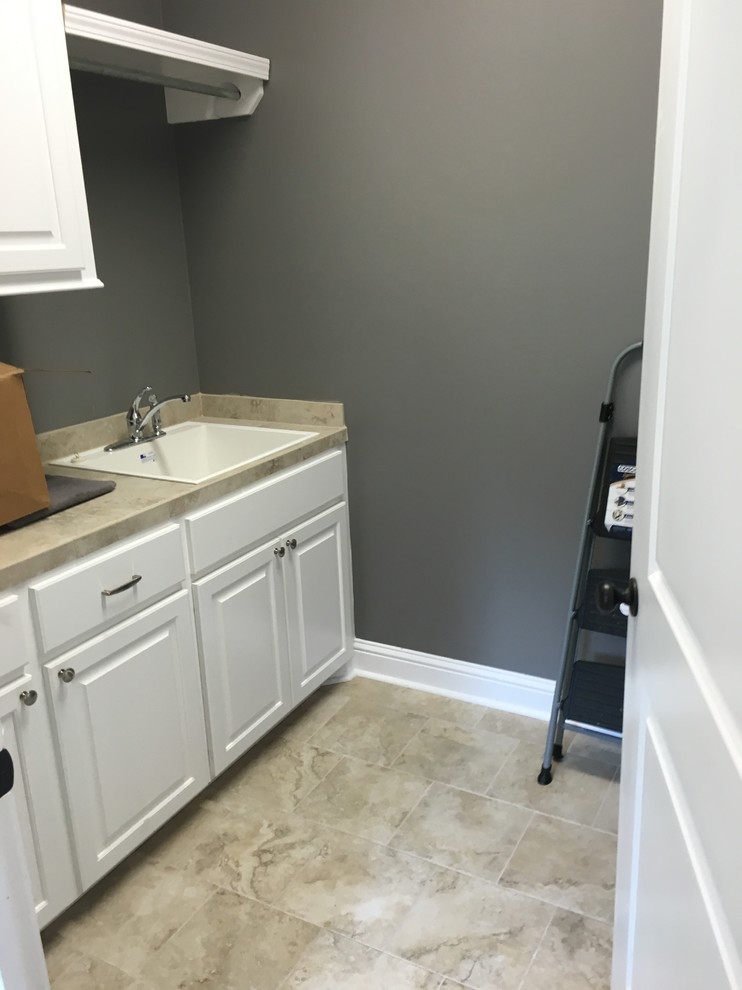 Example of an arts and crafts home design design in Jackson