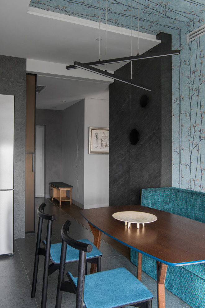 Над городом