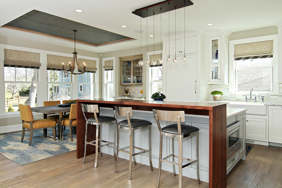 Photo of a transitional kitchen in Minneapolis.