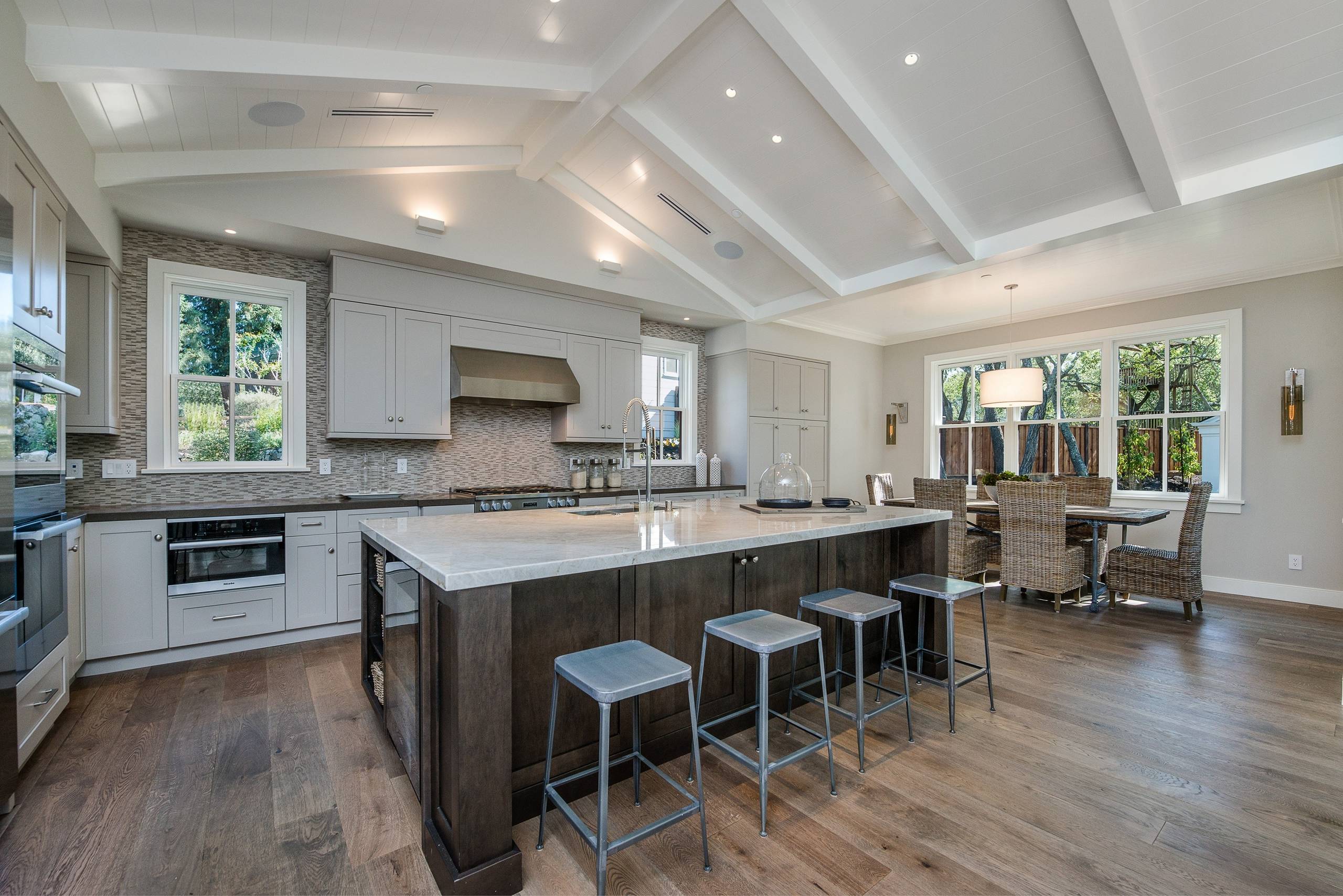 Vaulted Ceiling Farmhouse Kitchen Photos Houzz