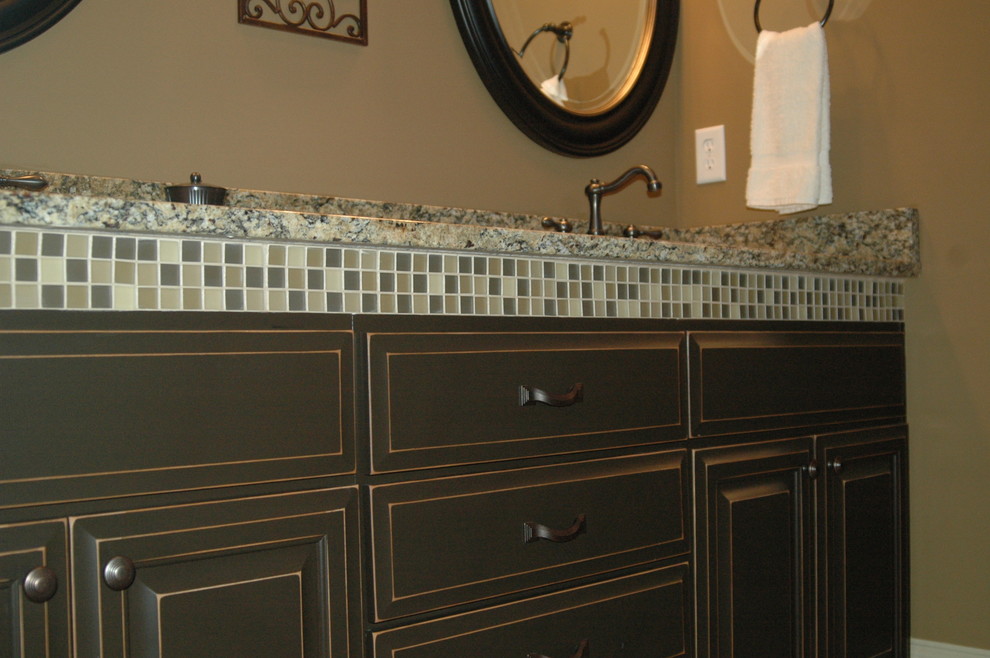Bathroom - transitional bathroom idea