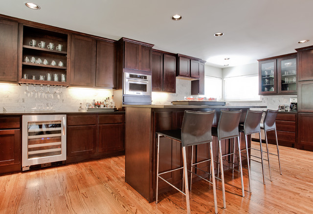 Kitchen traditional-kitchen