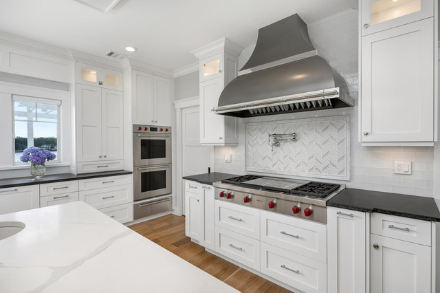 Shore Style clasico-renovado-cocina
